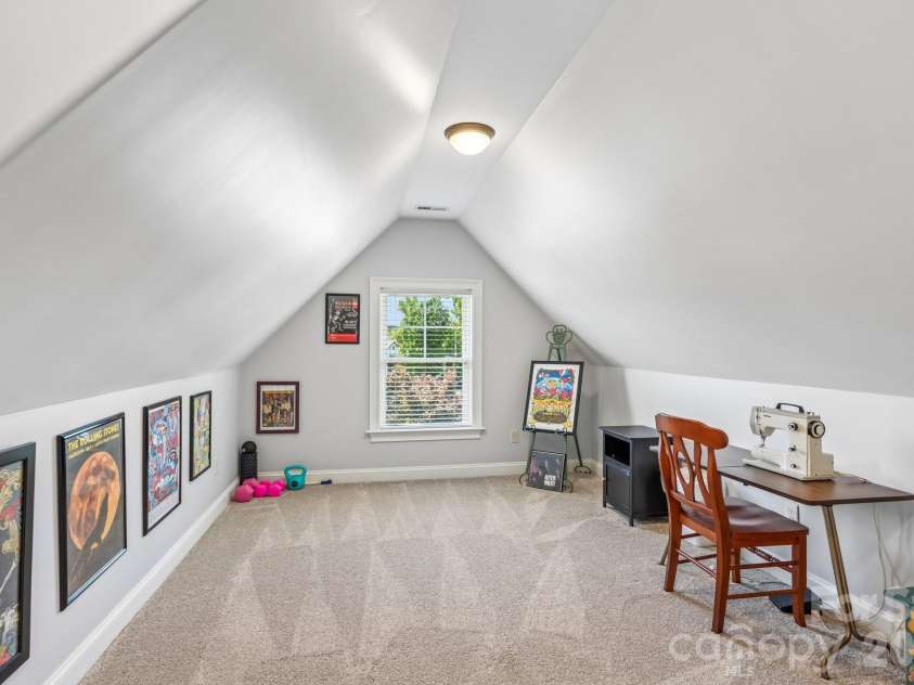 2032 Eaton Road, Charlotte, NC 28205.  MLS# CAR4372083, YatesRealty ID 33262. 