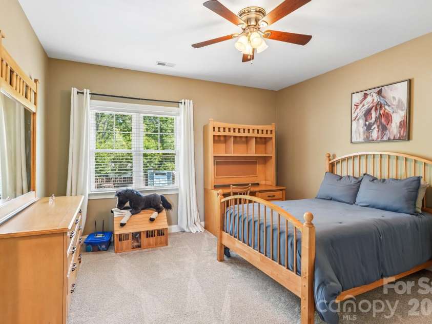 2032 Eaton Road, Charlotte, NC 28205.  MLS# CAR4372083, YatesRealty ID 33262. 