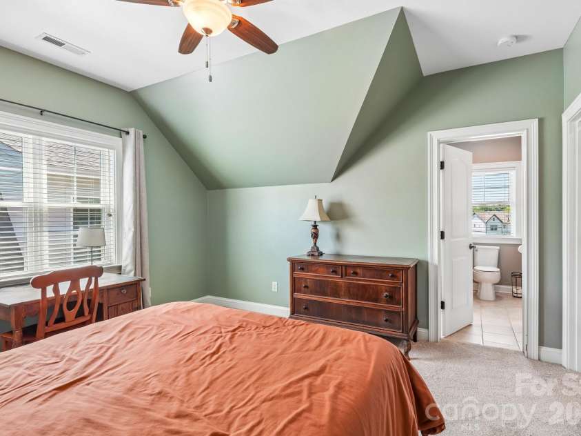 2032 Eaton Road, Charlotte, NC 28205.  MLS# CAR4372083, YatesRealty ID 33262. 