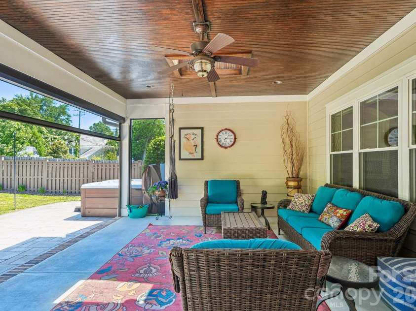 2032 Eaton Road, Charlotte, NC 28205.  MLS# CAR4372083, YatesRealty ID 33262. 