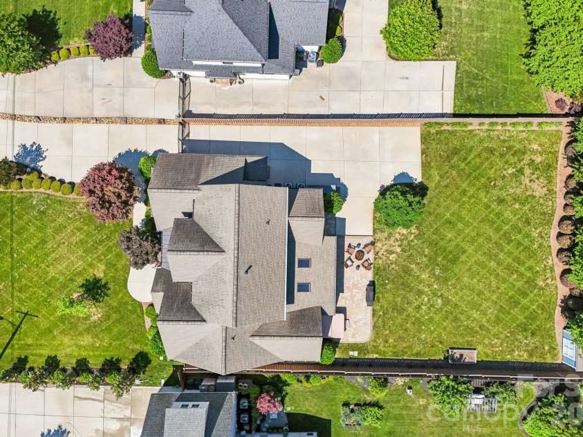 2032 Eaton Road, Charlotte, NC 28205.  MLS# CAR4372083, YatesRealty ID 33262. 