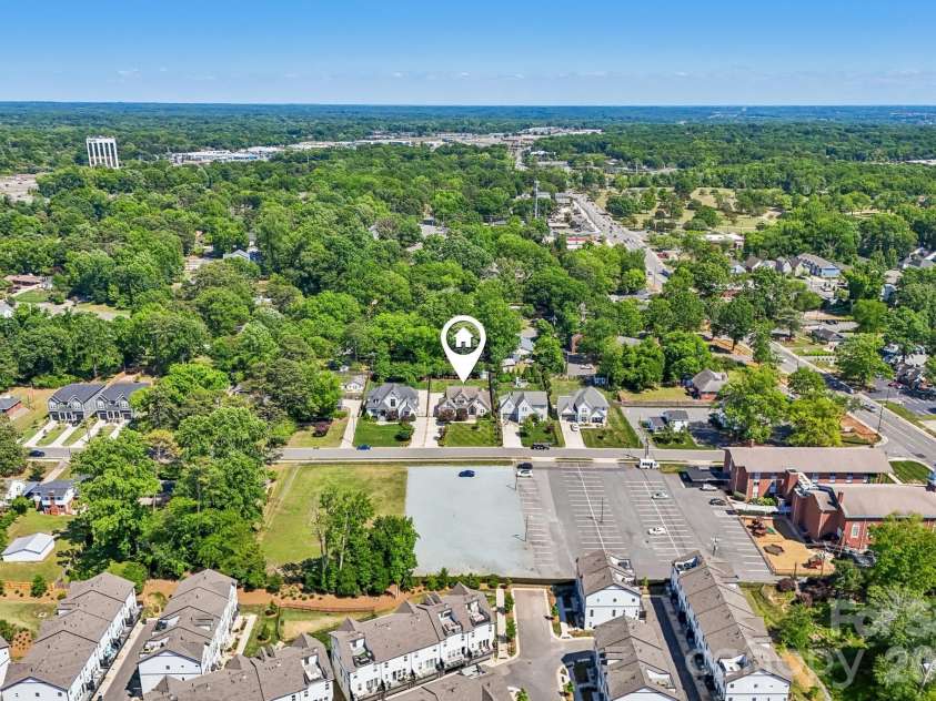 2032 Eaton Road, Charlotte, NC 28205.  MLS# CAR4372083, YatesRealty ID 33262. 