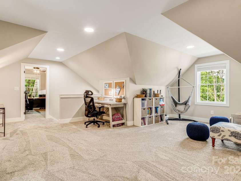 70 Jp Huggins Drive, Hendersonville, NC 28791.  MLS# CAR4277008, YatesRealty ID 33262. Bonus/Flex Space