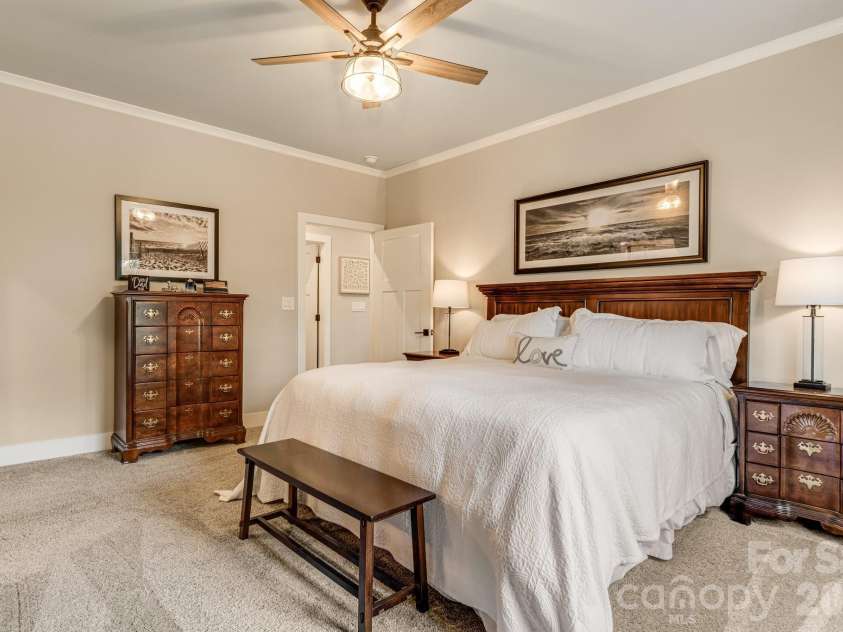 70 Jp Huggins Drive, Hendersonville, NC 28791.  MLS# CAR4277008, YatesRealty ID 33262. Primary Bedroom