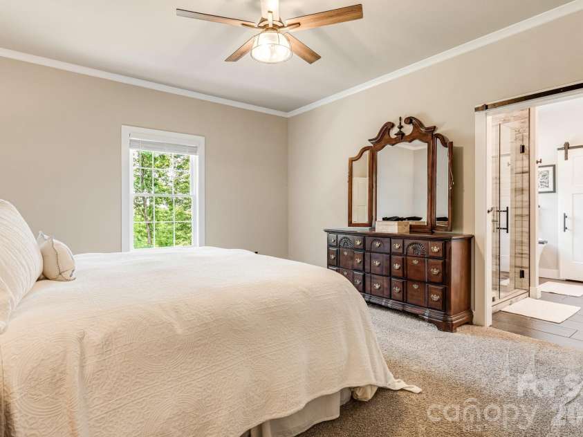 70 Jp Huggins Drive, Hendersonville, NC 28791.  MLS# CAR4277008, YatesRealty ID 33262. Primary Bedroom