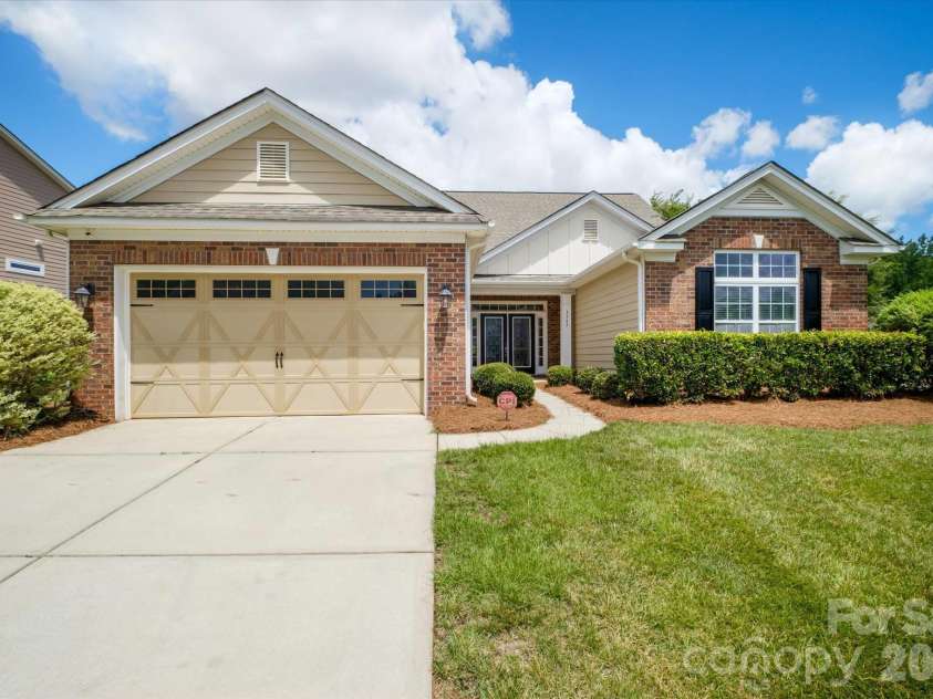 3743 Salvistrin Street, Charlotte, NC 28214.  MLS# CAR4396458, YatesRealty ID 33263. 