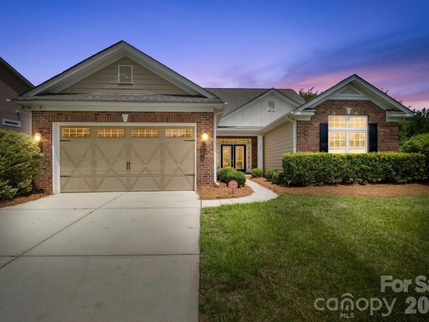 3743 Salvistrin Street, Charlotte, NC 28214.  MLS# CAR4396458, YatesRealty ID 33263. 