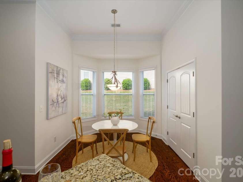 3743 Salvistrin Street, Charlotte, NC 28214.  MLS# CAR4396458, YatesRealty ID 33263. Kitchen nook