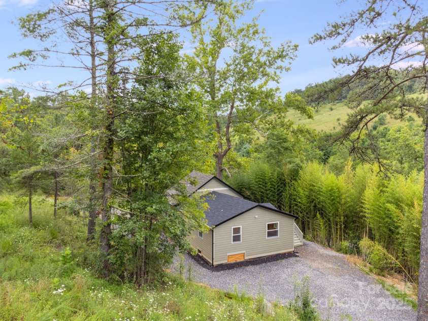 70 Teague Road, Marshall, NC 28753.  MLS# CAR4290135, YatesRealty ID 33263. 