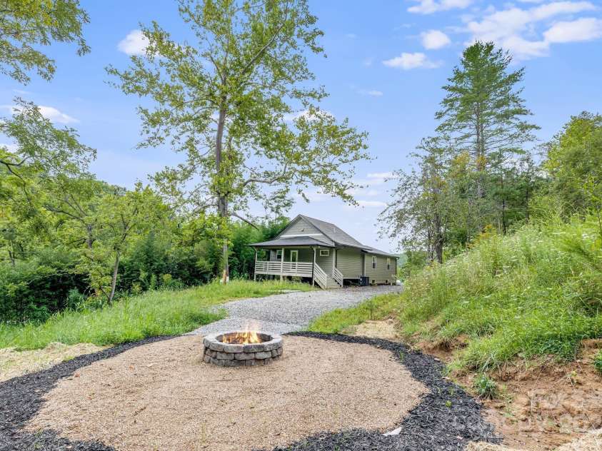 70 Teague Road, Marshall, NC 28753.  MLS# CAR4290135, YatesRealty ID 33263. 