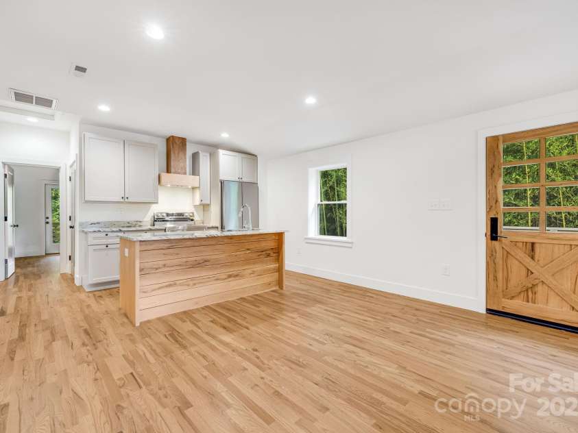 70 Teague Road, Marshall, NC 28753.  MLS# CAR4290135, YatesRealty ID 33263. Designer Kitchen 