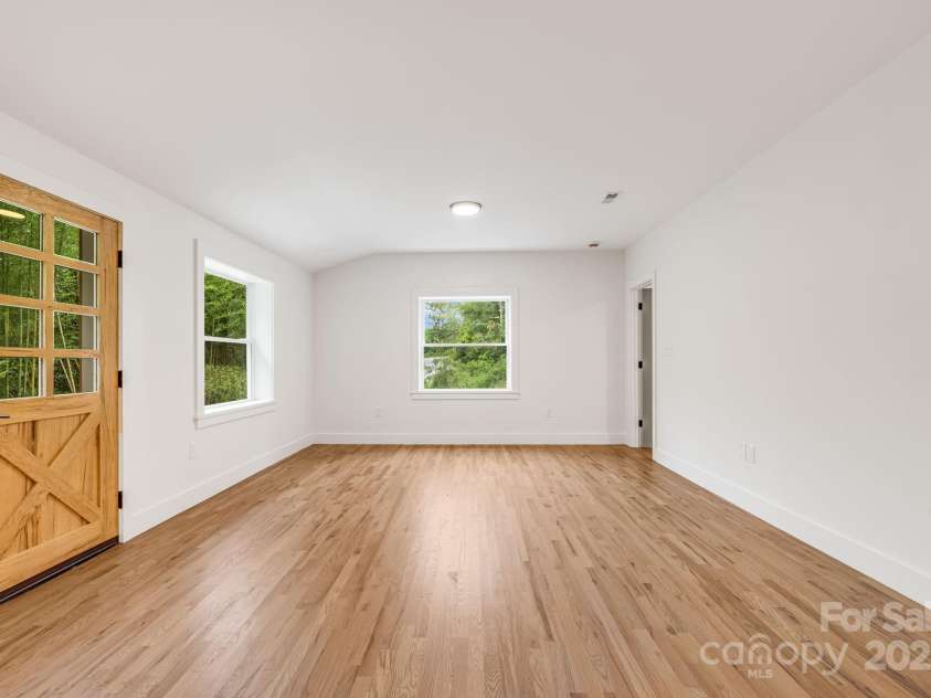 70 Teague Road, Marshall, NC 28753.  MLS# CAR4290135, YatesRealty ID 33263. Welcome to a Bright + Airy Floorplan 