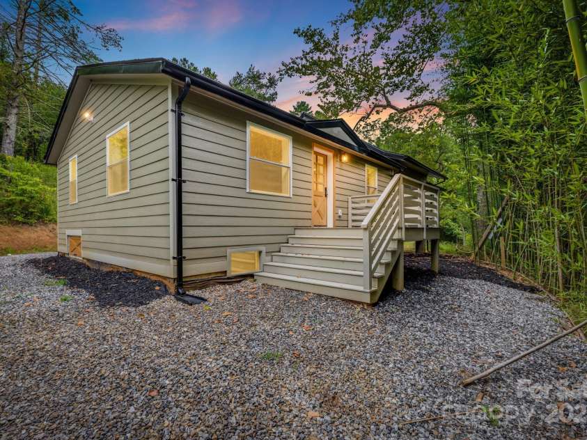 70 Teague Road, Marshall, NC 28753.  MLS# CAR4290135, YatesRealty ID 33263. Welcome to Your Dream Homestead 