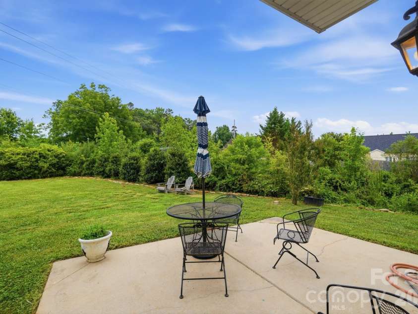 1521 Hilton Meadow Drive, Monroe, NC 28110.  MLS# CAR4397573, YatesRealty ID 33264. 
