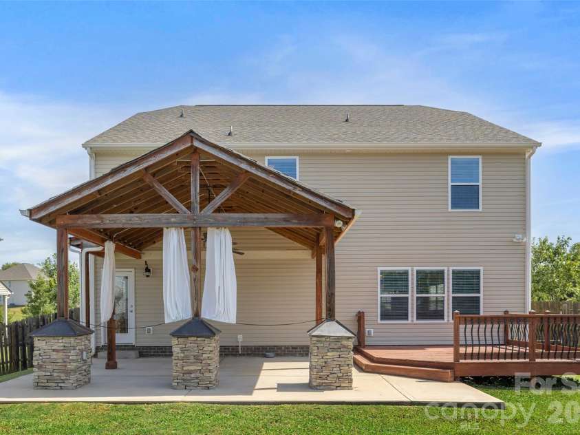 1128 Ellis Pond Drive, Rock Hill, SC 29730.  MLS# CAR4397742, YatesRealty ID 33265. 