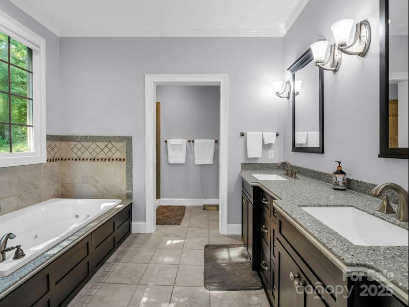 34 Rambling Creek, Tryon, NC 28782.  MLS# CAR4288556, YatesRealty ID 33265. 