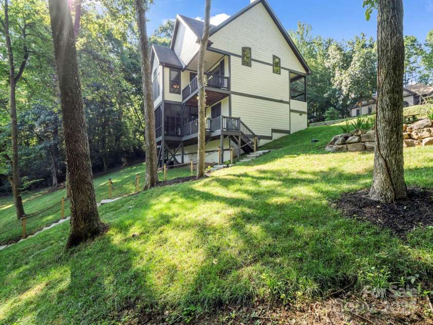 34 Rambling Creek, Tryon, NC 28782.  MLS# CAR4288556, YatesRealty ID 33265. 
