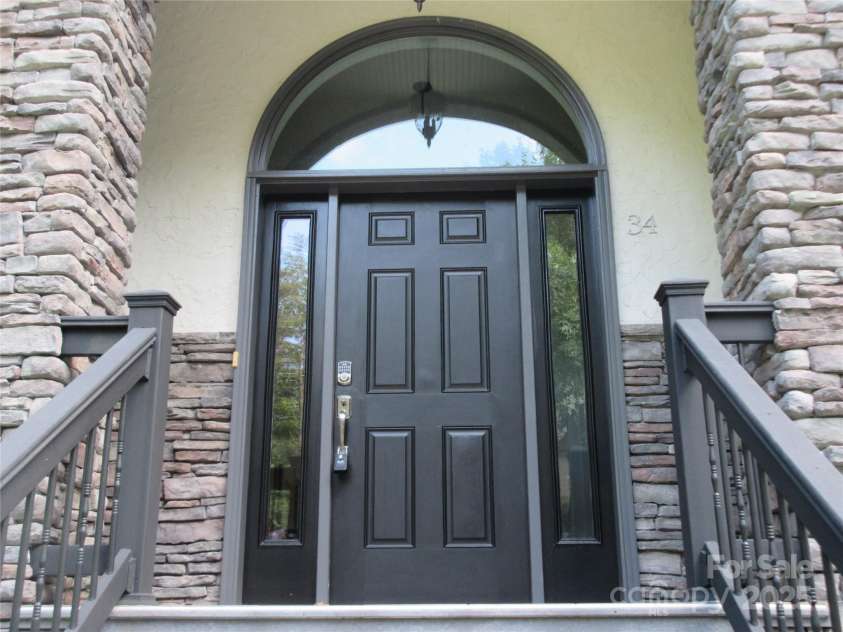34 Rambling Creek, Tryon, NC 28782.  MLS# CAR4288556, YatesRealty ID 33265. 
