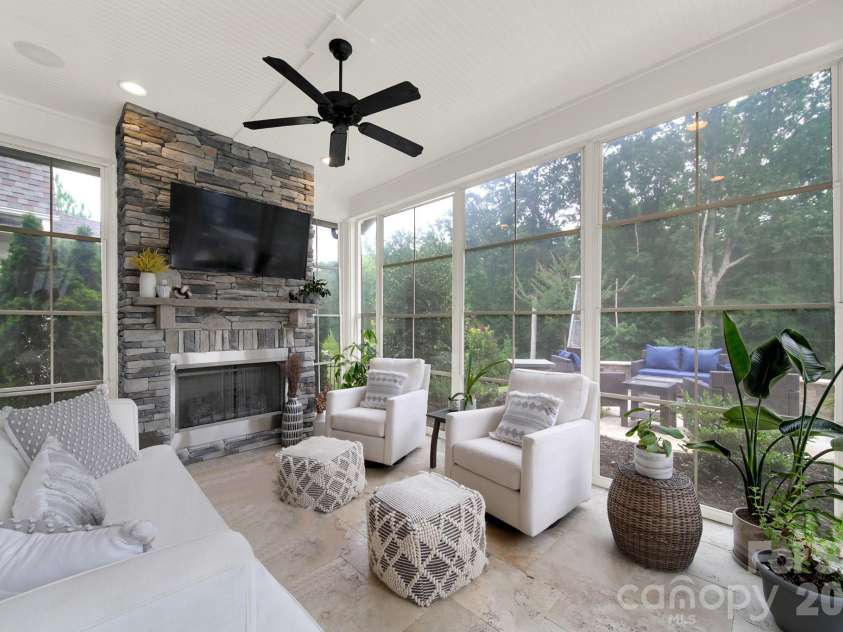 404 Sensibility Circle, Fort Mill, SC 29708.  MLS# CAR4387912, YatesRealty ID 33266. 4 Seasons Room