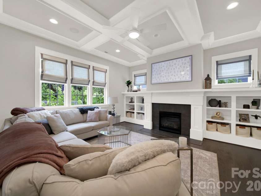 404 Sensibility Circle, Fort Mill, SC 29708.  MLS# CAR4387912, YatesRealty ID 33266. Family Room