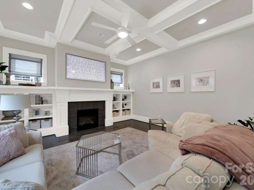 404 Sensibility Circle, Fort Mill, SC 29708.  MLS# CAR4387912, YatesRealty ID 33266. Family Room