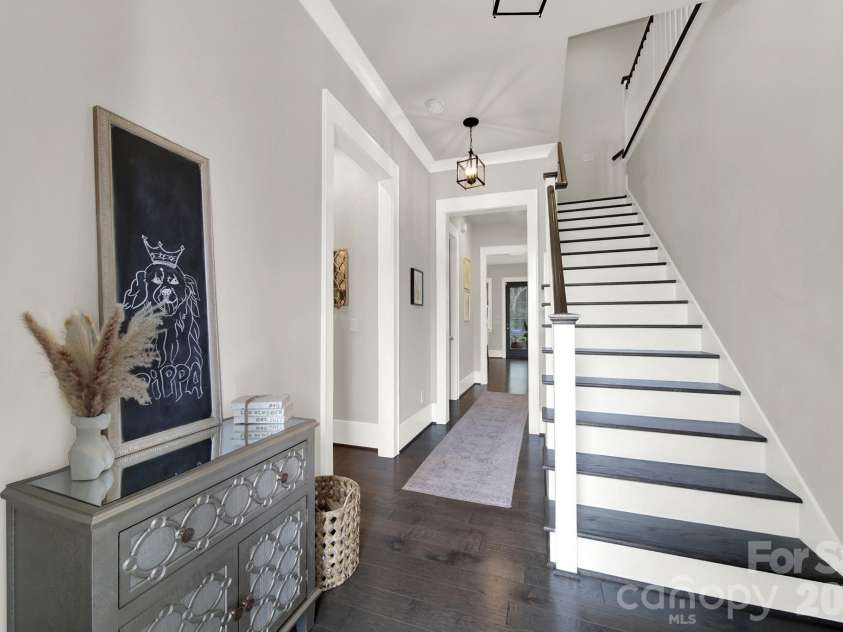 404 Sensibility Circle, Fort Mill, SC 29708.  MLS# CAR4387912, YatesRealty ID 33266. Foyer