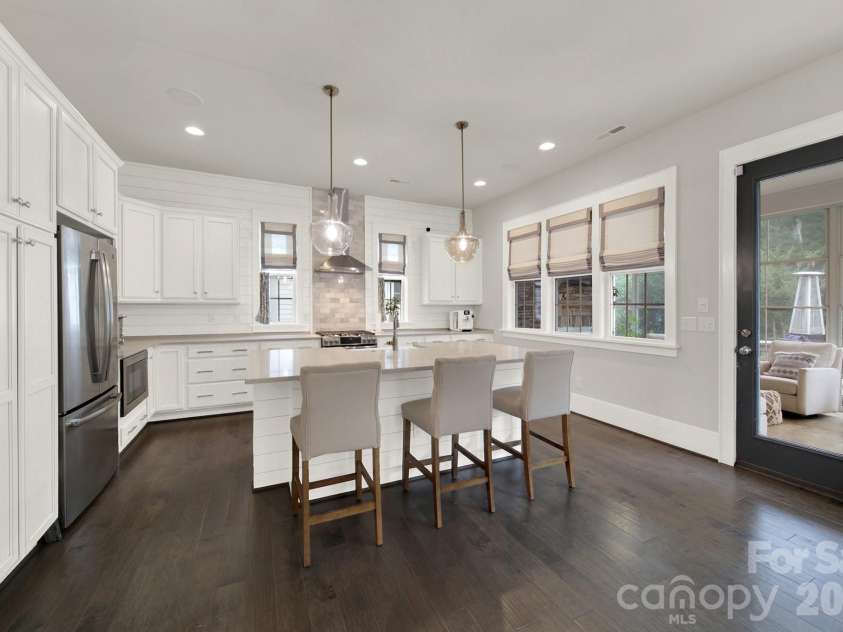 404 Sensibility Circle, Fort Mill, SC 29708.  MLS# CAR4387912, YatesRealty ID 33266. Kitchen
