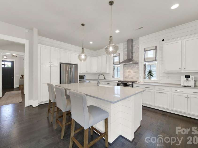 404 Sensibility Circle, Fort Mill, SC 29708.  MLS# CAR4387912, YatesRealty ID 33266. Kitchen - Open Floor Plan