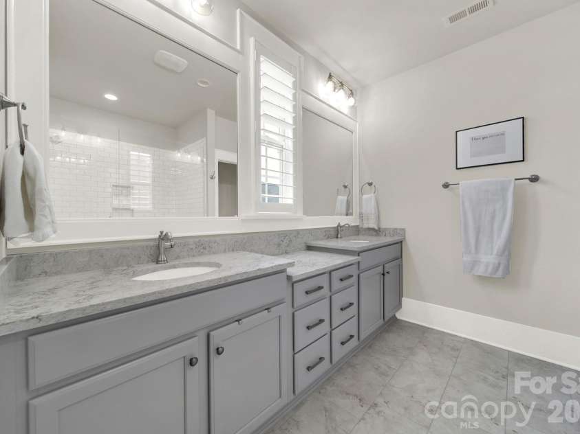 404 Sensibility Circle, Fort Mill, SC 29708.  MLS# CAR4387912, YatesRealty ID 33266. Primary Bathroom