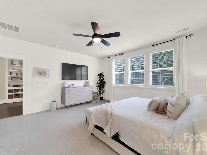 404 Sensibility Circle, Fort Mill, SC 29708.  MLS# CAR4387912, YatesRealty ID 33266. Primary Bedroom