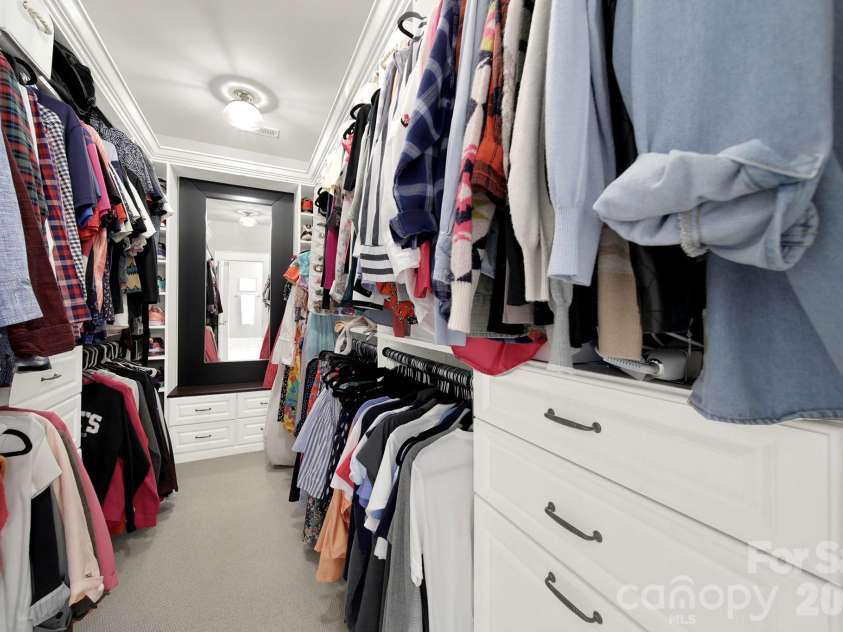 404 Sensibility Circle, Fort Mill, SC 29708.  MLS# CAR4387912, YatesRealty ID 33266. Primary Walk-In Closet