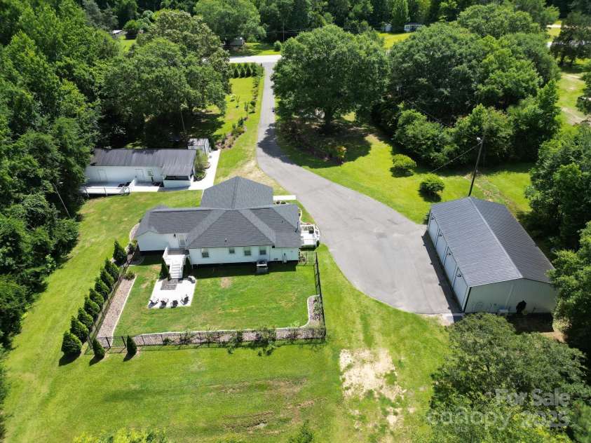 5214 Echo Valley Drive, Great Falls, SC 29055.  MLS# CAR4285802, YatesRealty ID 33266. 