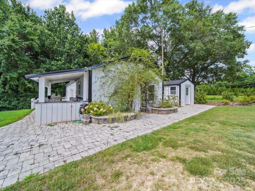 5214 Echo Valley Drive, Great Falls, SC 29055.  MLS# CAR4285802, YatesRealty ID 33266. 