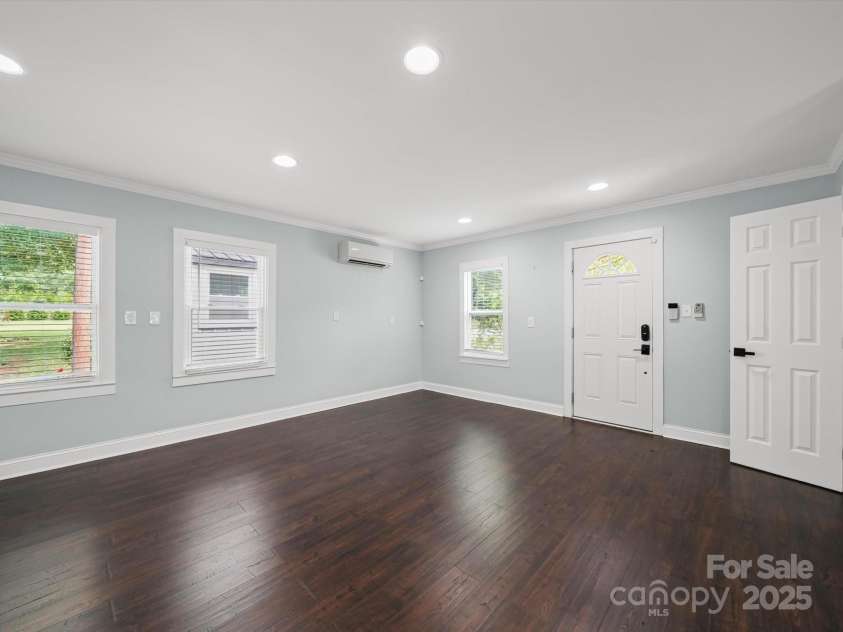 5214 Echo Valley Drive, Great Falls, SC 29055.  MLS# CAR4285802, YatesRealty ID 33266. 