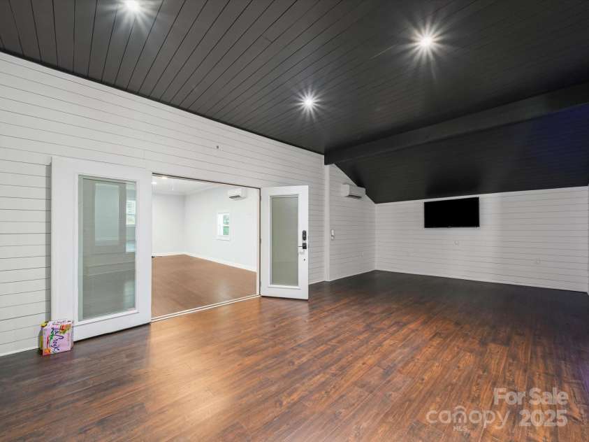 5214 Echo Valley Drive, Great Falls, SC 29055.  MLS# CAR4285802, YatesRealty ID 33266. 