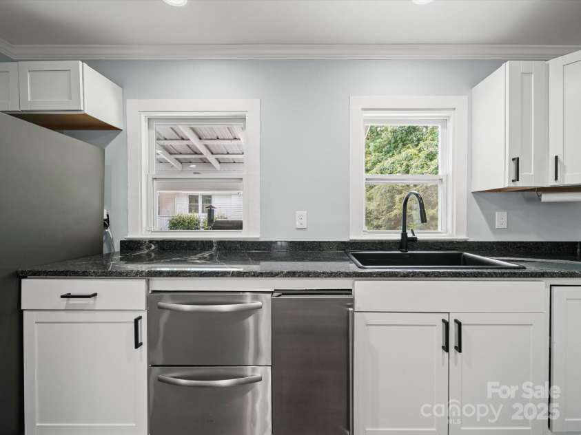 5214 Echo Valley Drive, Great Falls, SC 29055.  MLS# CAR4285802, YatesRealty ID 33266. 