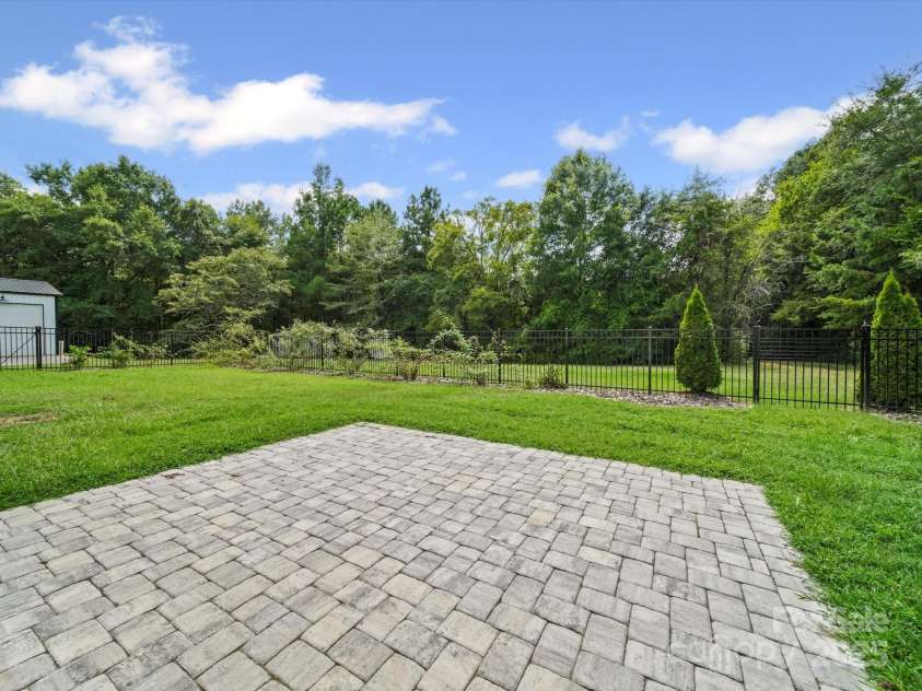 5214 Echo Valley Drive, Great Falls, SC 29055.  MLS# CAR4285802, YatesRealty ID 33266. 