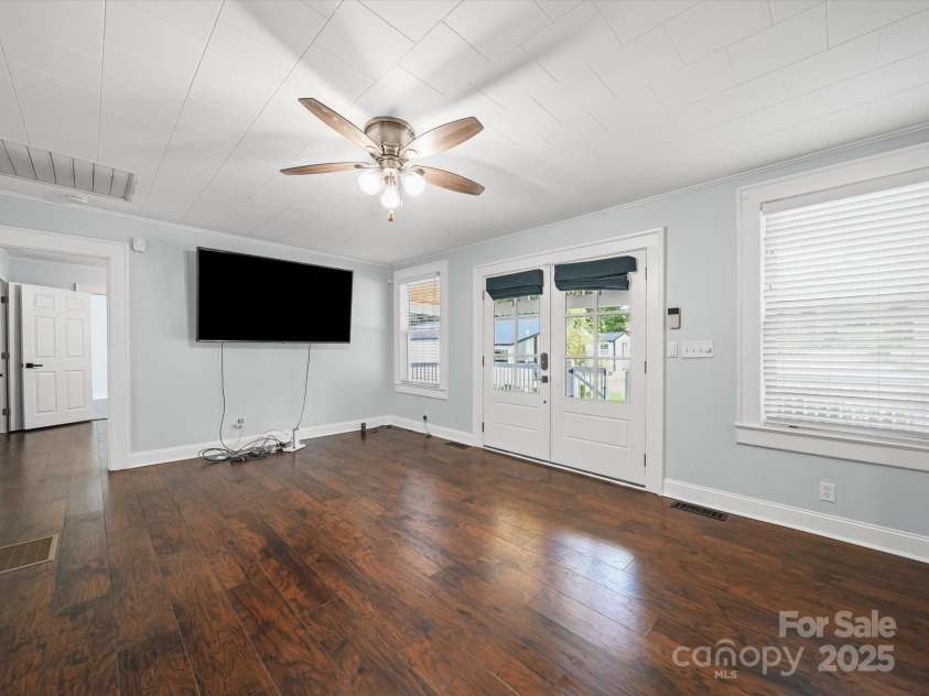 5214 Echo Valley Drive, Great Falls, SC 29055.  MLS# CAR4285802, YatesRealty ID 33266. 