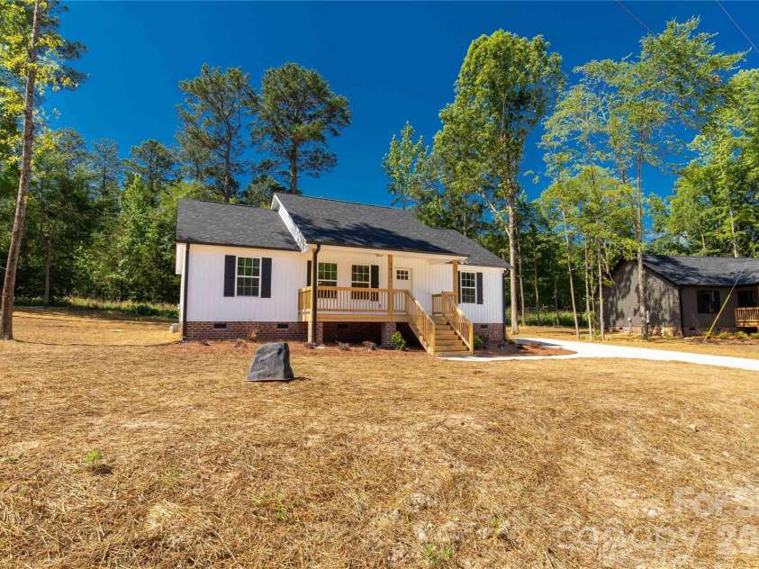 1425 Mack Drive, McConnells, SC 29726.  MLS# CAR4394609, YatesRealty ID 33267. 