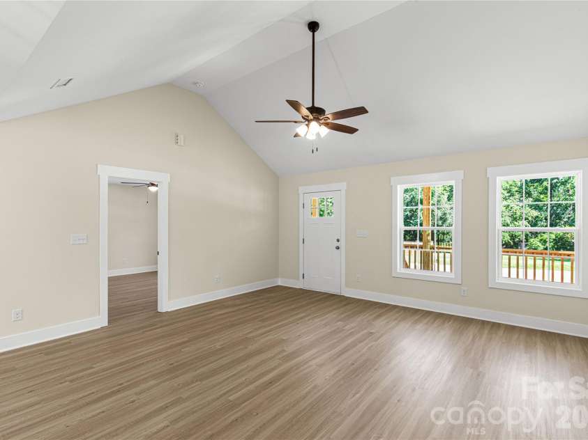 1425 Mack Drive, McConnells, SC 29726.  MLS# CAR4394609, YatesRealty ID 33267. 