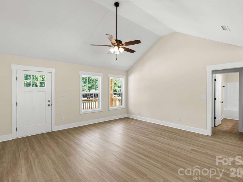 1425 Mack Drive, McConnells, SC 29726.  MLS# CAR4394609, YatesRealty ID 33267. 