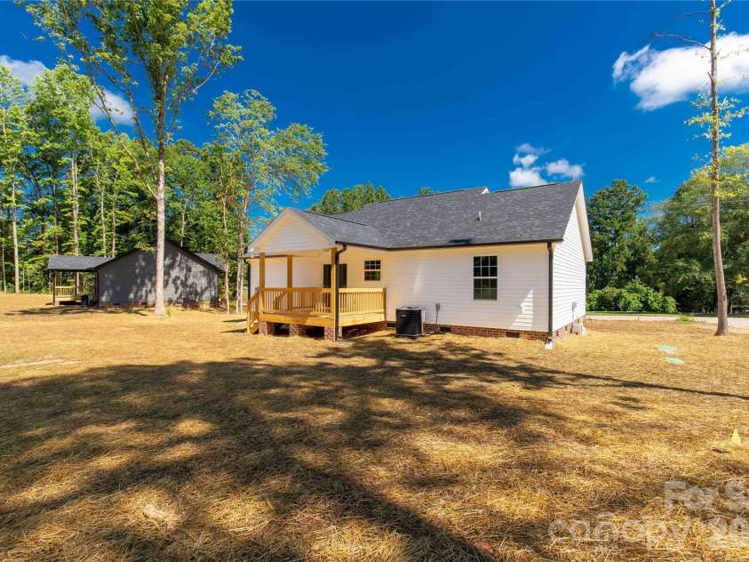 1425 Mack Drive, McConnells, SC 29726.  MLS# CAR4394609, YatesRealty ID 33267. 