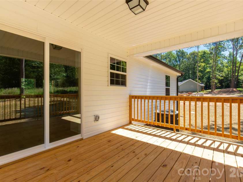1425 Mack Drive, McConnells, SC 29726.  MLS# CAR4394609, YatesRealty ID 33267. 