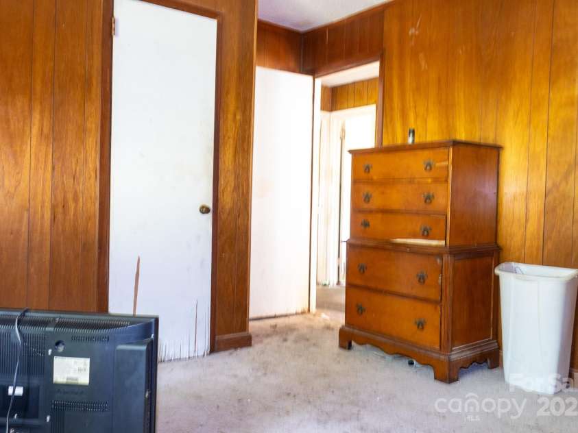 921 Green Circle Drive, Gastonia, NC 28054.  MLS# CAR4291750, YatesRealty ID 33267. 