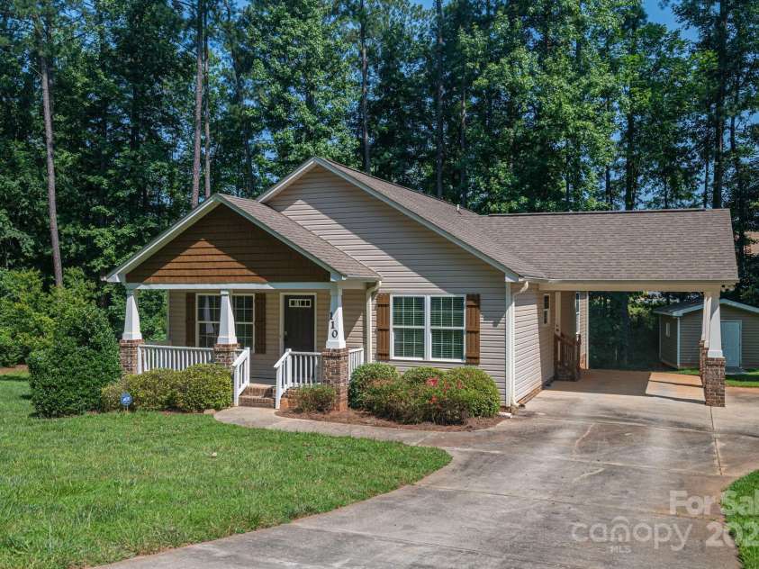 110 Leeper Avenue, Belmont, NC 28012.  MLS# CAR4274550, YatesRealty ID 33268. 