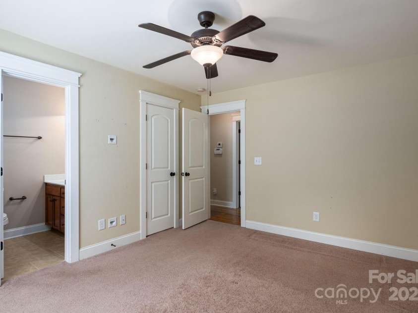 110 Leeper Avenue, Belmont, NC 28012.  MLS# CAR4274550, YatesRealty ID 33268. 