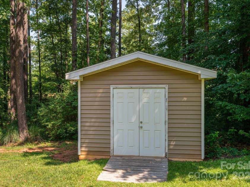 110 Leeper Avenue, Belmont, NC 28012.  MLS# CAR4274550, YatesRealty ID 33268. 