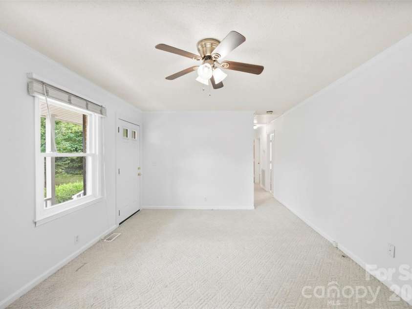 611 Lewis Street, Dallas, NC 28034.  MLS# CAR4393178, YatesRealty ID 33268. 