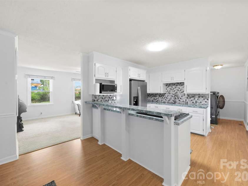 611 Lewis Street, Dallas, NC 28034.  MLS# CAR4393178, YatesRealty ID 33268. 
