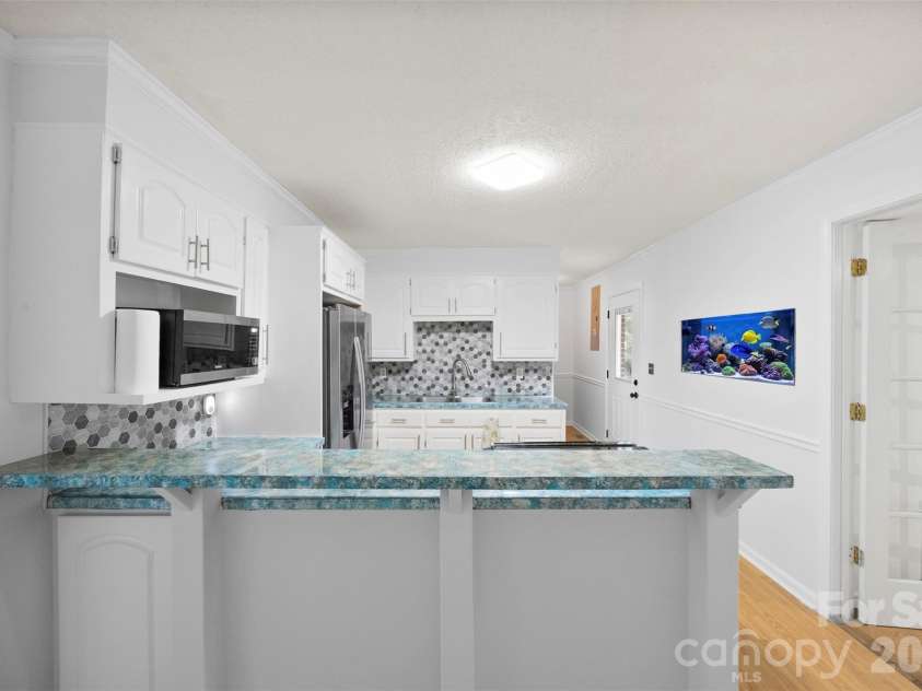 611 Lewis Street, Dallas, NC 28034.  MLS# CAR4393178, YatesRealty ID 33268. 